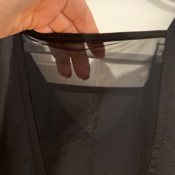 JoyLab Black V-Neck Active Tank Top – XS – Poly/Spandex/Nylon Blend - Picture 4 of 8